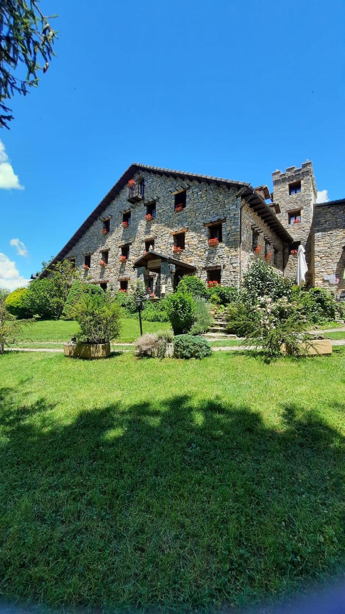 Casa Notario Hotell Asín de Broto Exteriör bild